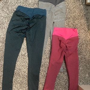 3 pairs butt scrunch leggings women’s size small